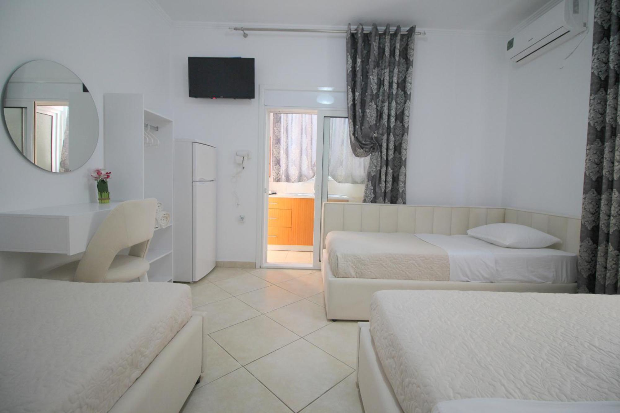 Emel Apartaments Ksamil Exterior foto